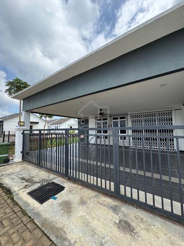 Rumah teres cornerlot 1