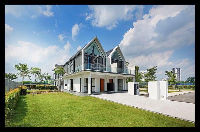 【Bandar Baru Enstek 53x70】Extra RM115k Cashback Freehold Last Corner 1