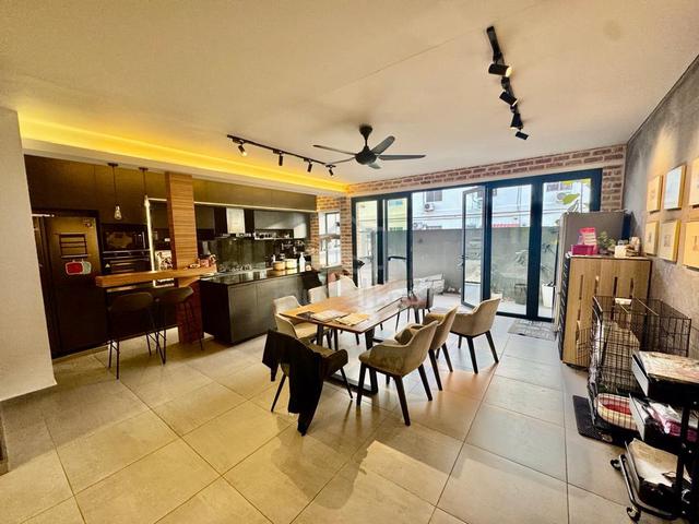 SETIA TROPIKA - DICTYO ALBA - FULLY RENOVATED - BANK VALUE 1.1 mIL 1