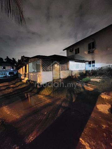 Rumah kampung Batu 10 cheras untuk disewa 1