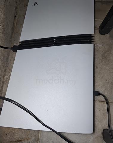 Sony Playstation 5 PS5 Pro + Disc Drive - photo 3 of 6