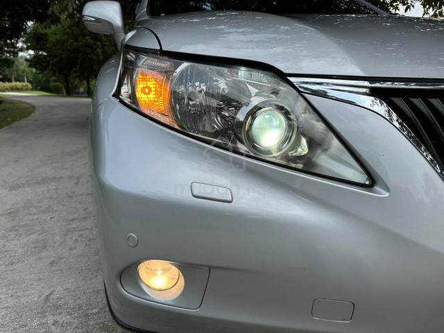 2010 LEXUS RX350 Tiptop Condition Masih Boleh Loan - 4
