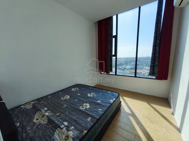 Manhattan Suites @ ITCC 1