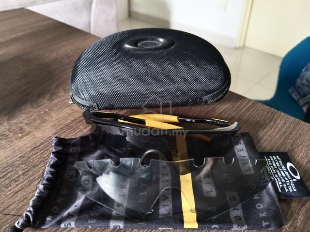 Rare Oakley Livestrong Jet Black Iridium M-Frame H - photo 3 of 6