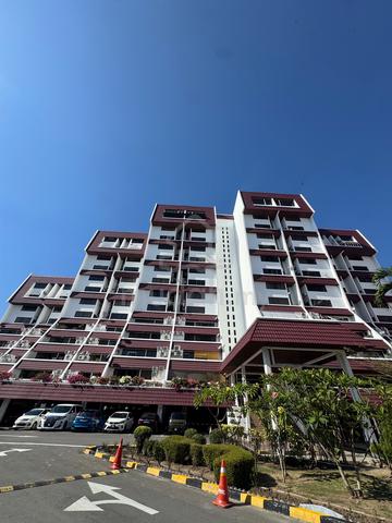 Waikiki Condominium 1