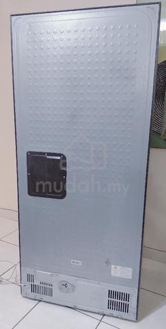 Toshiba Refrigerator (Problem with Cooling) - photo 2 of 6