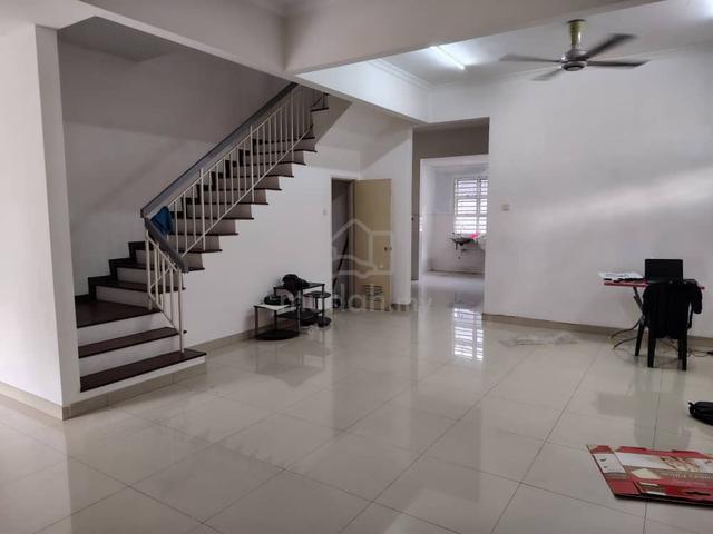 FOR RENT — 2‑Storey Endlot Terrace, Shah Alam (Gated & Guarded) 1