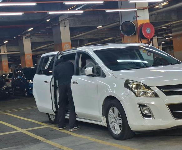 Mazda 8 2.3 (A) MPV 7 Seater - 2