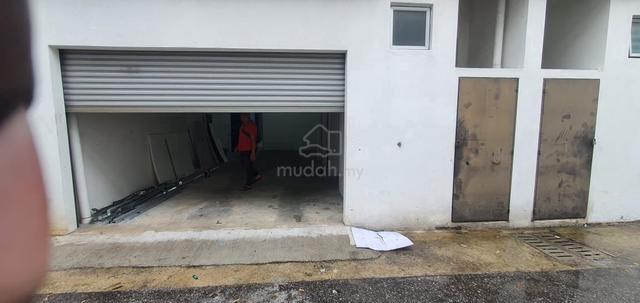 sub let shop for rent ground flor 1