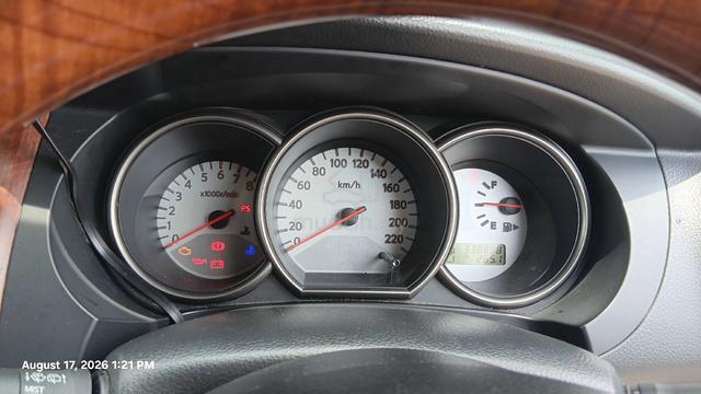 2011 Nissan GRAND LIVINA 1.8 IMPUL MC FACELIFT (A) - 3