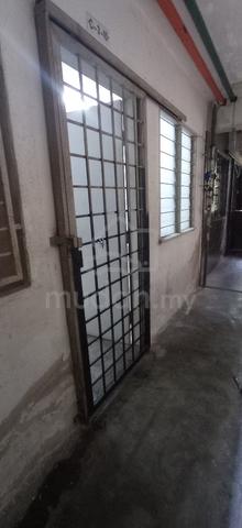 Pangsapuri Segar Ria 1