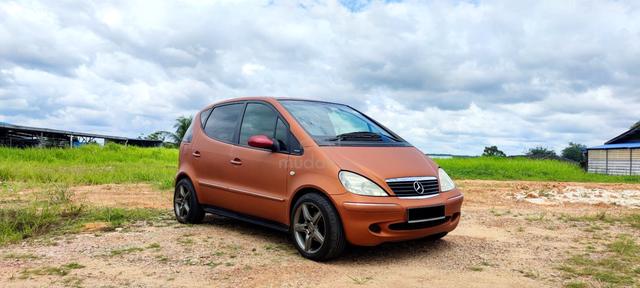(Refurbished) Mercedes Benz A160 AVANTGARDE - 1