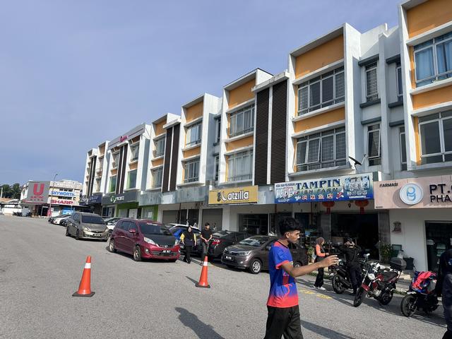 Below Bank value Shoplot for Sale at Bandar Satellite Senang 1