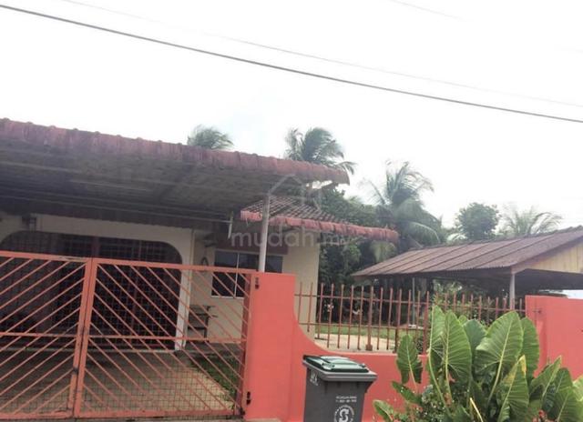 Semi-D Corner Lot Freehold | 4,532 sqft | Taman Bunga Raya Segamat 1