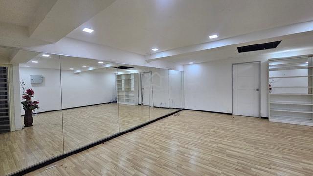 Groundfloor Shophouse At Wisma Malvest Facing Main Road 3