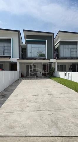 Tropicana Heights, Kajang 2-story house for Rent (NEGOTIABLE) 1