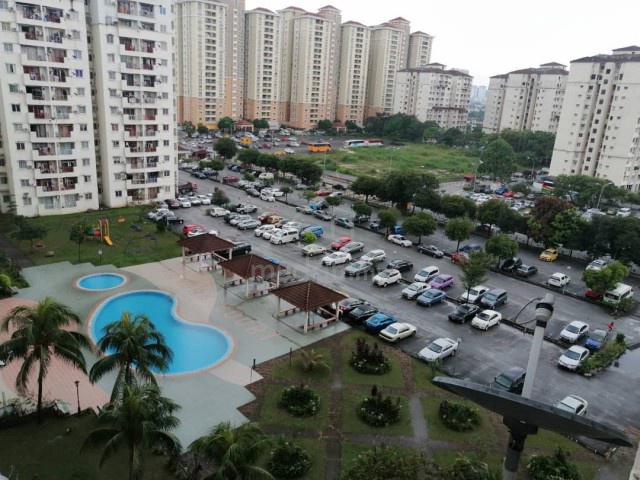 Pandan Court 1