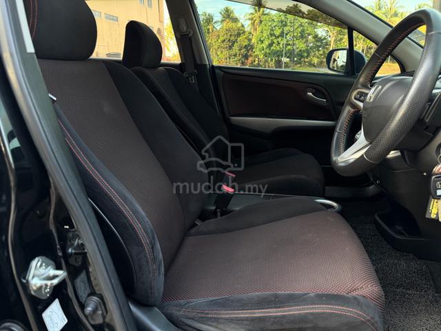2010 Honda STREAM 1.8 i-VTEC RSZ FACELIFT (A) - 5