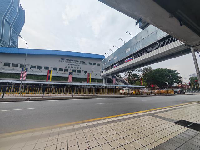 Sentul Shop Facing Main Road For Rent 1