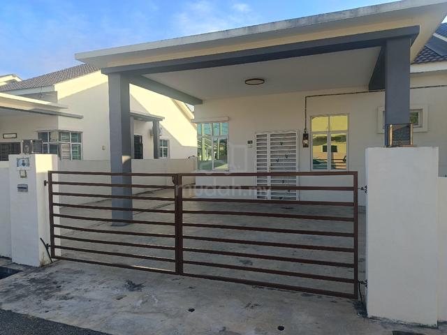 semi D house Taman permata lunas Kedah 1