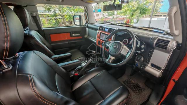 2013 Toyota FJ 4.0 CRUISER (A) - 5