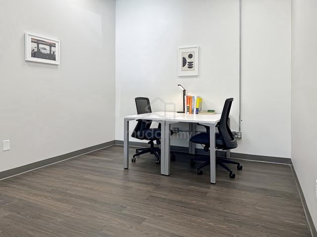 Office space in HQ Megan Salak Park on fully flexible terms 1