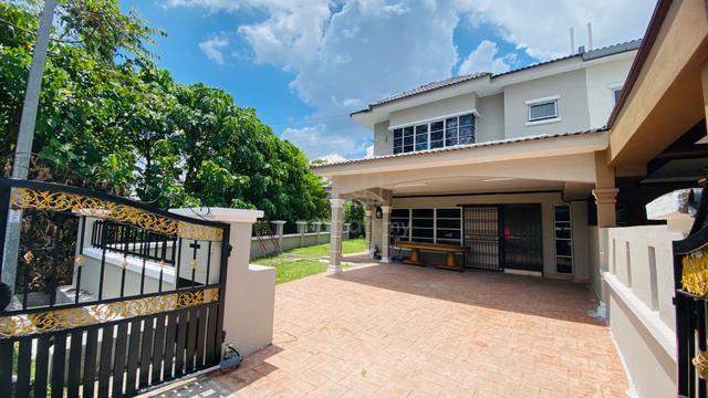 Corner Lot Double Storey Desa Gembira Pekan Salak Sepang Selangor 1