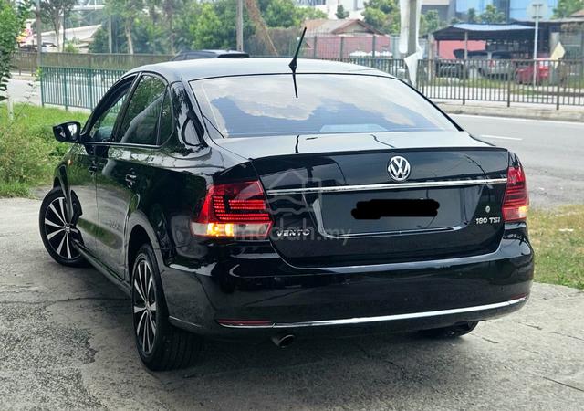 Volkswagen VENTO 1.2 HIGHLINE TSI R/CAM LED DRL - 3