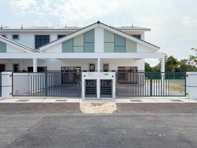 Freehold Full Loan Bumi Lot Double Storey House 18x65 Tanjong Minyak 1
