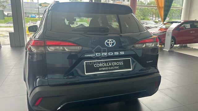 2026 Toyota COROLLA CROSS 1.8 HYBRID REBATE 11K - 4