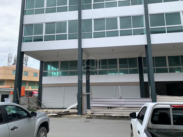 Prime Commercial Building in Putatan – For Rent 1