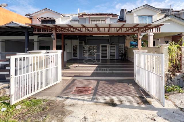 RENOVATED Double Storey House Bandar Tasik Puteri Rawang 1