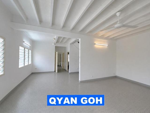 Newly Paint Office- 10 Car Parks & BIG 2 Storey Semi D -Greenlane 1