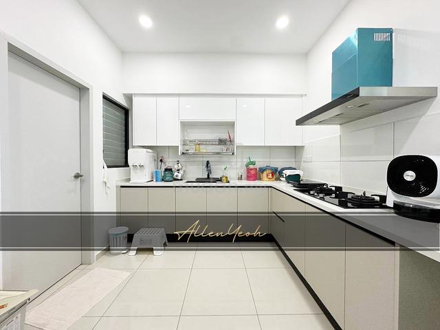 Waterside Residence 2