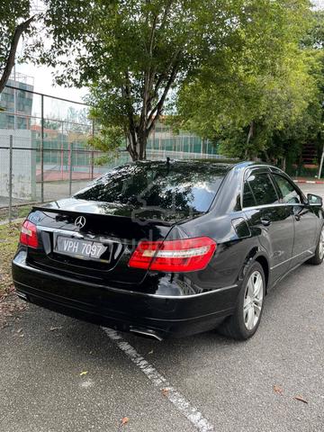 2012 Mercedes Benz E200 CGI BlueEFCY W212B - 4
