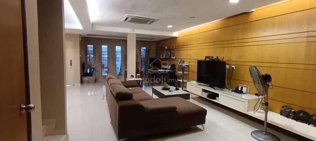 Fully Renovated Double Storey Terrace In Puchong Putra Prima For Sale 1