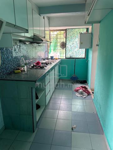 Flat Desa Baiduri 1