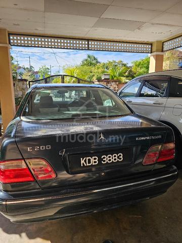 2001 Mercedes Benz E200 CLASSIC (CBU) 2.0 (A) - 2