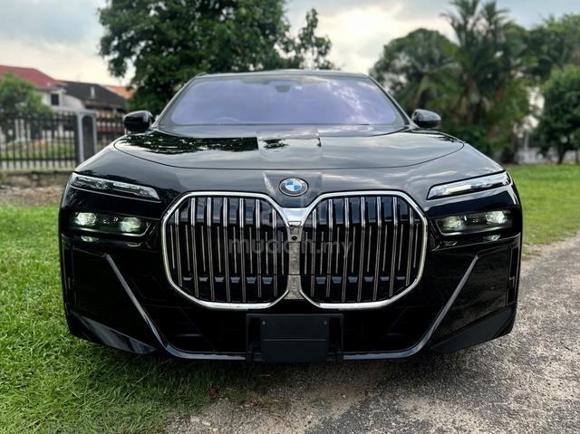 2023 BMW 740I xDrive M Sport (A) RECON - 3