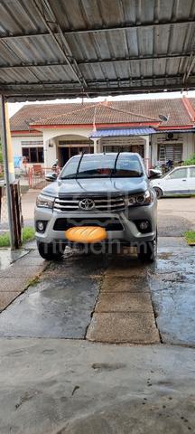 2016 Toyota HILUX 2.8 G VNT (A) - 1