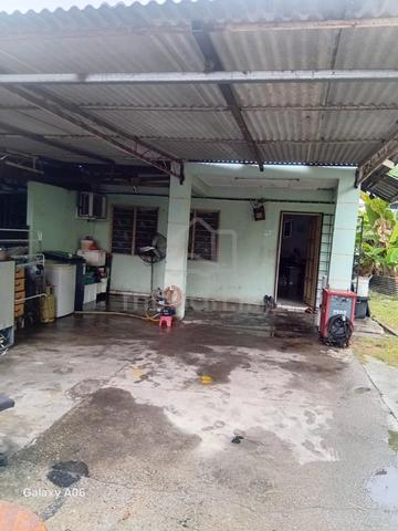 2 Storey End Lot with Land to Let Go (Taman Telok Gedung Indah) 1