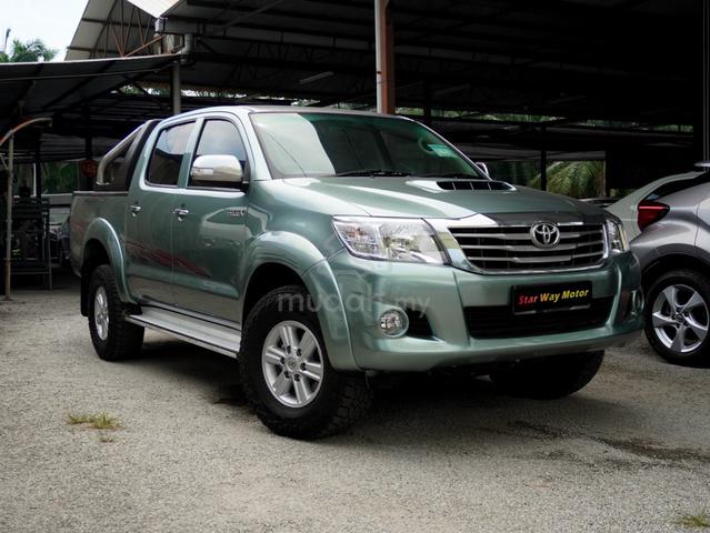2013 Toyota HILUX 2.5 G VNT FACELIFT (A) - 1