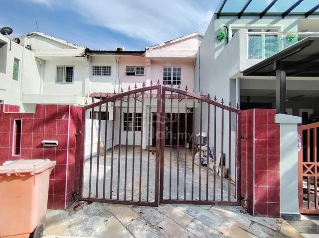 Bandar Sunway Double Storey Terrace House Near Sunway Pyramid To Let 1