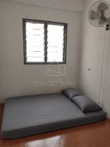small room 1