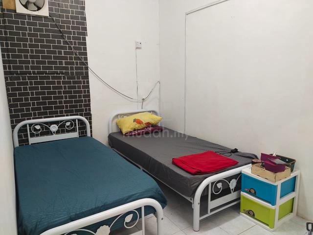 Bilik Sharing 2 KATIL : 2 KOSONG 💥 Toilet Tepi Bilik & FREE WiFi ✅ 1