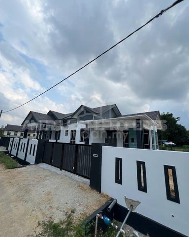 2 Unit Semi D Setingkat Kg Padang Ujib Manir Terengganu 1