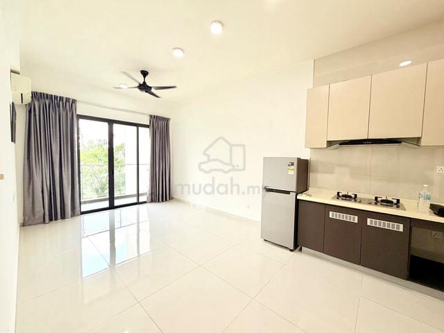 Bay Point @ Country Garden Danga Bay 1