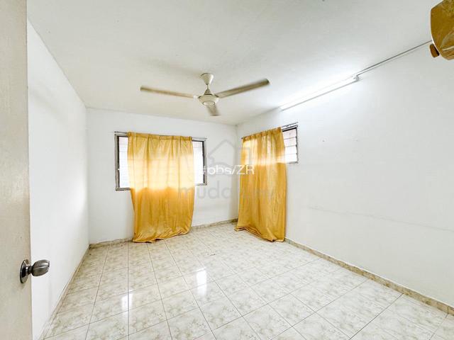 Bandar Baru Sentul Flat 4
