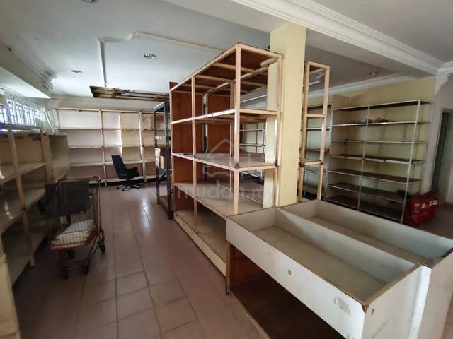 Chow kit office for rent with lift 1