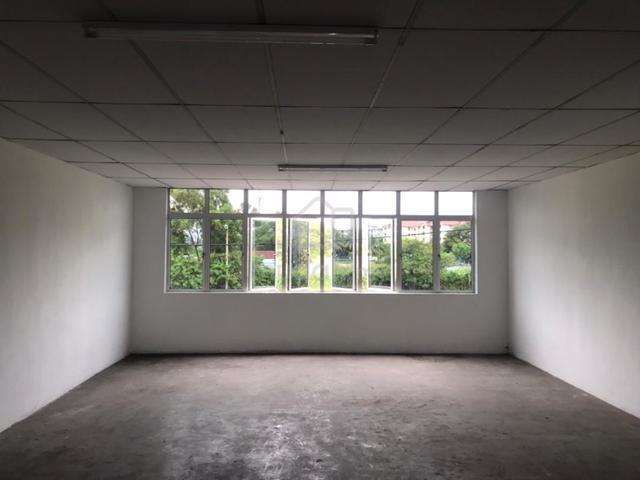 1st Floor Refurbished Shop for RENT, Tmn Seruling, Sg Petani 1